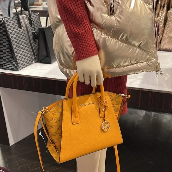 Michael Kors Avril Small Signature PVC Top Zip Satchel Crossbody Bag
Honeycomb - Picture 1 of 16